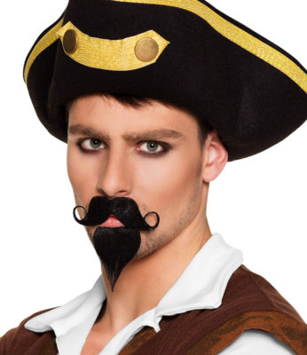 Moustache et barbe de pirate